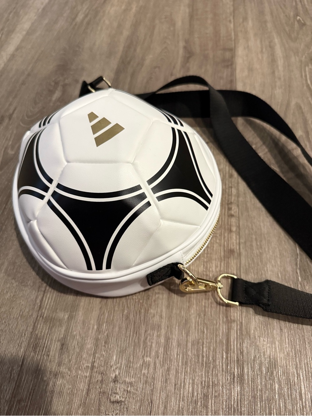 Adidas White & Black Soccer Ball Crossbody Bag World Cup - Picture 4 of 7